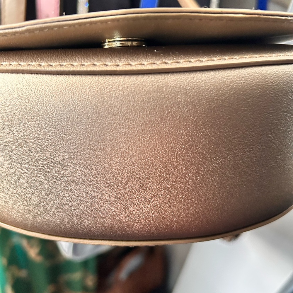 Ralph Lauren Gold Crossbody Bag - Picture 9 of 9